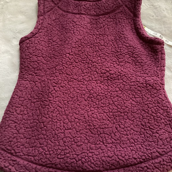 NWT Royal Robbins Snow Wonder fleece vest size L color beet - Picture 8 of 8